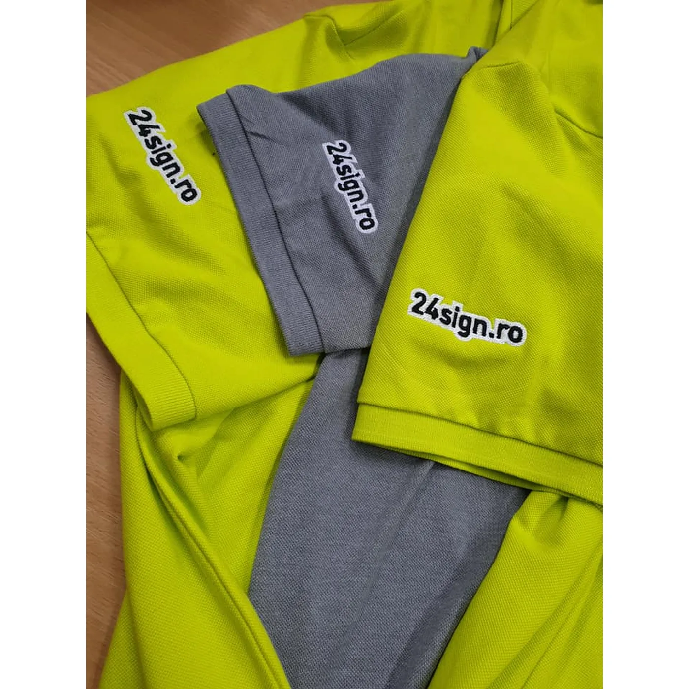 Ecuson / logo firma - 4